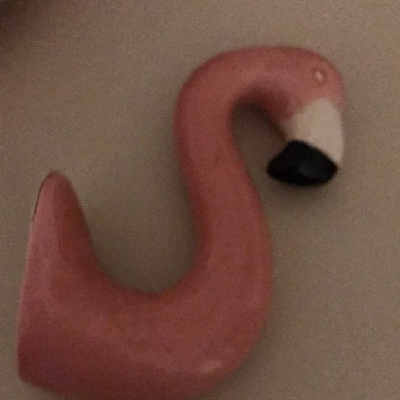 Flamingo - Picture 2 of 5